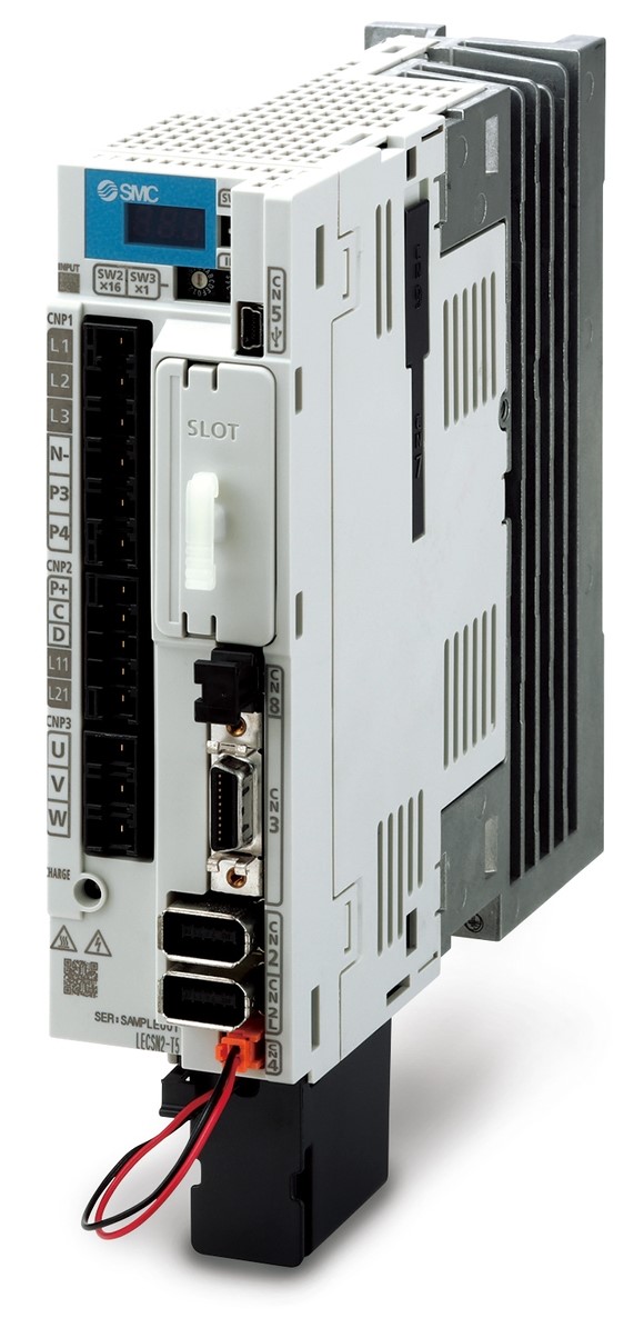 SMC Motor-Controller der Serie LECSN-T schaltet zuverlässig Drehmoment bei elektrischen Antrieben ab